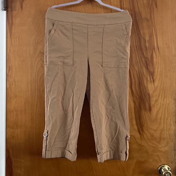 Bella rose Pants - Bella Rose Tan Capri Pants Size XL